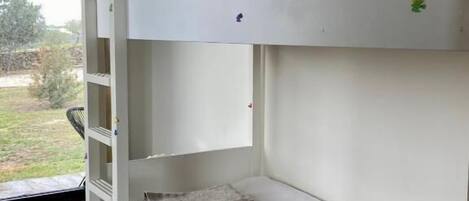 Habitación familiar, vistas a la montaña | Wifi gratis