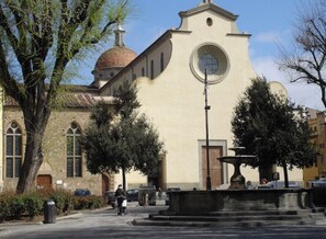 Point of interest - APT. GALILEICO - 3 mins to Santo Spirito with aircon/heating.  Sleeps up to 6. (Firenze)