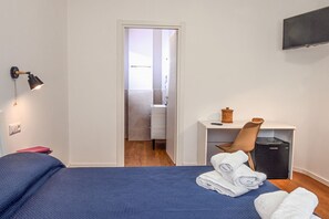 Unclassified image, 2 of 25, button - My Holiday Olbia Rooms & Lounge - Room 1 by Rentbeat (Olbia)