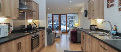 식기 세척기, 조리 도구/접시/주방 기구