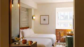 Desk, WiFi, bed sheets