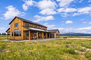 Exterior - Pet Friendly Home! Mountain Side Manor Luxury Lodge, AC, Game Room, Near Yellowstone, Sleeps 15 (Island Park)