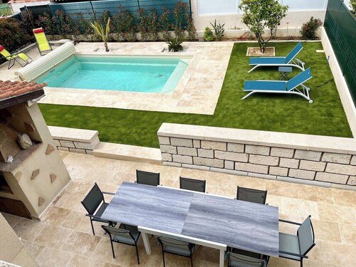 Beautiful Villa 8 pers - A/C - Swimming pool - 5mn from the beach.
