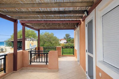 Passion Hotel - Seaview Apartment Near Monemvasia