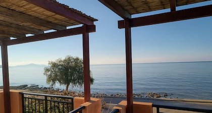 Passion Hotel - Seaview Apartment Near Monemvasia