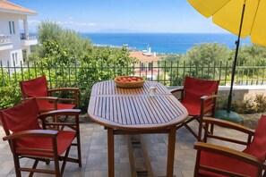 Apartment | 2 bedrooms, Internet - Serene Seaview Getaway With Garden in Akrata (Aigialeia)