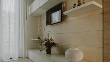 Estudio Deluxe, vistas al jardín | Interior