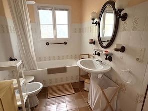 Bathroom - Villa in Lège-Cap-Ferret, 4 bedrooms, 8 guests, enclosed garden, pets allowed (Lège-Cap-Ferret)
