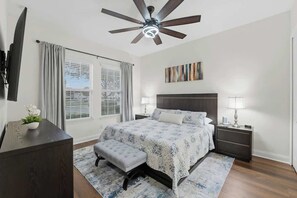 House - Tranquil Times Townhouse 4 bed Private Pool (Davenport)