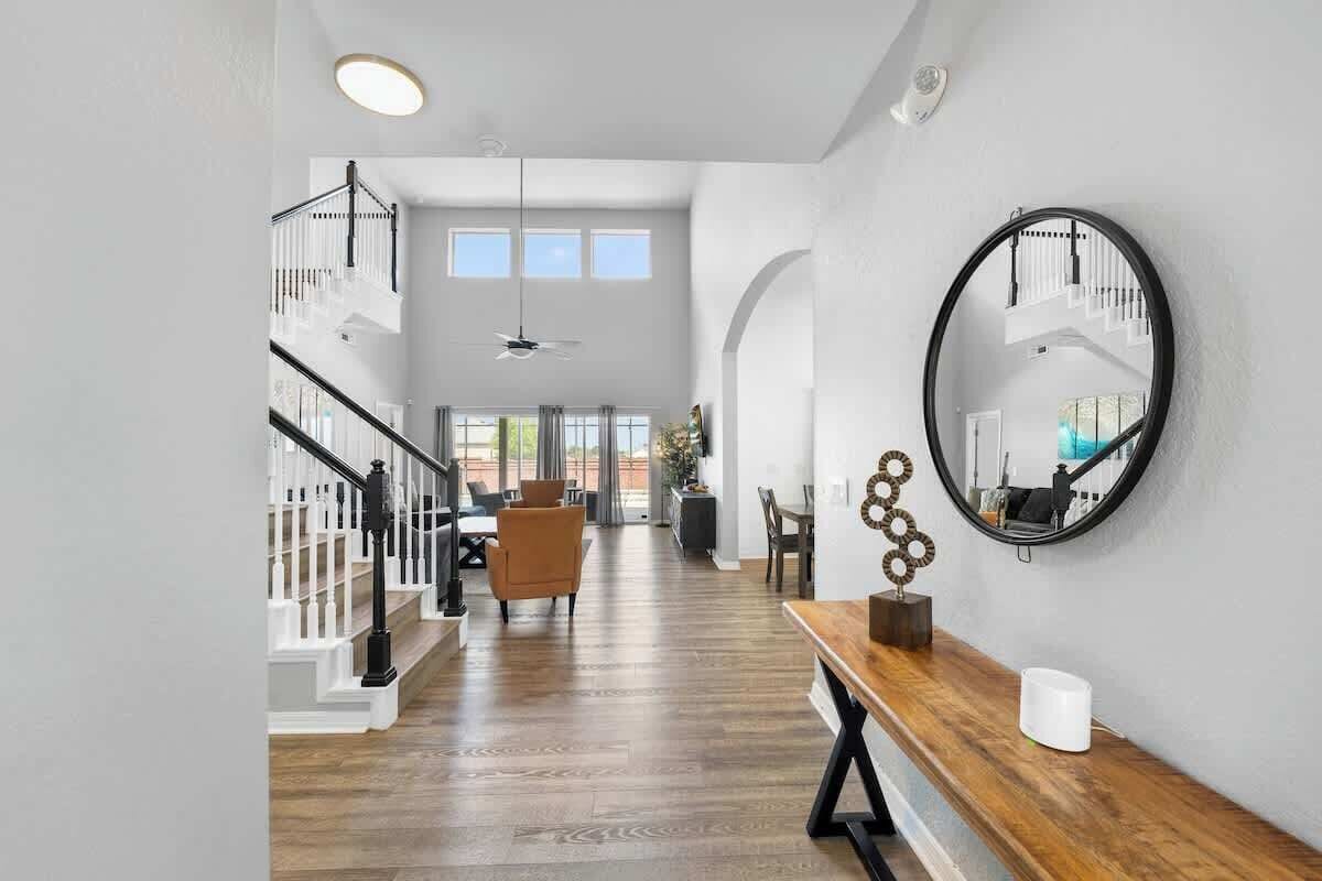 Talo | 6 makuuhuonetta