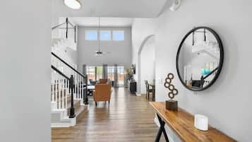 Talo | 6 makuuhuonetta