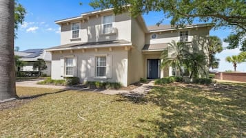 Talo | 6 makuuhuonetta