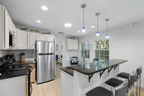 House | 2 bedrooms - Palm Cove Hideaway 2bd Close to the Beach (Madeira Beach)