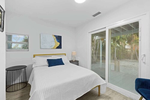 Palm Cove Hideaway 2bd Close to the Beach