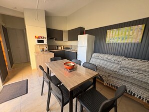 Dining - Villa T2+Mezzanine Air-Conditioned 5/6P Near Beach (Le Barcarès)