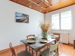Dining - Spacious house in Biscarrosse - Pets allowed - Fenced garden (Biscarrosse)