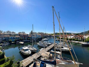 Marina - Bright Apartment in Port Grimaud - WIFI & Parking (Port Grimaud)