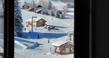 Exceptional location: ski-in/ski-out and magnificent hiking trails