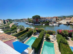 Pool - Port Grimaud House: 4 Bedrooms, Pool, Private Mooring (Port Grimaud)