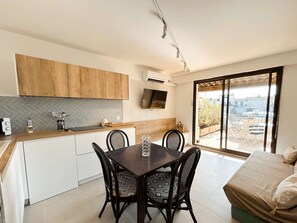 Interior - Renovated apartment with terrace and air conditioning in Port Grimaud (Port Grimaud)