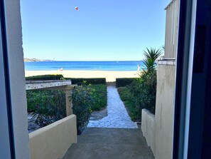 Interior - 3-bedroom apartment with air conditioning, beach access, sea view (Port Grimaud)