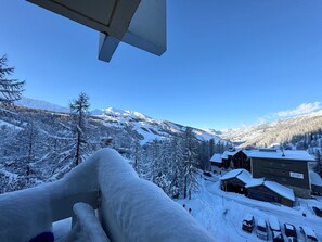 Property grounds - Vars - Cozy Apartment for 4 People (Vars)