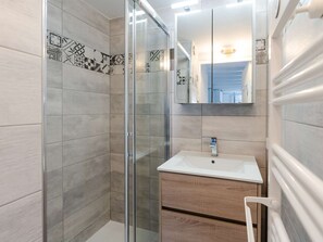 Hair dryer - Air-Conditioned Pavilion with Pool Access and Parking in Gruissan (Gruissan)