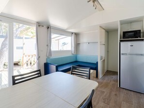 Interior - Comfort mobile home 450 m from the sea, 6 ppl (Narbonne)