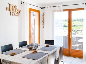 Dining - Renovated T3 pavilion with pool, parking, nature view - 4 pers. - Narbonne Beach (Narbonne)