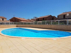 Pool - Cozy T2 Mezzanine near Lagoon with A/C, Pool, WiFi, Parking - Sleeps 4 (Gruissan)