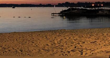 Cozy Cottage 2BR Queen Families Workers Nurses