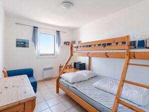 2 bedrooms