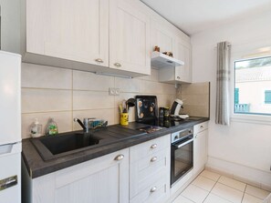 Fridge, microwave, oven, stovetop - Air-conditioned apartment with pool - 4 guests (Narbonne)