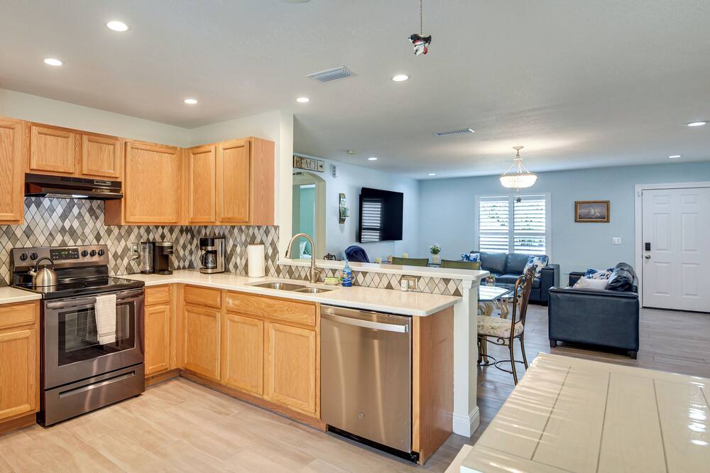 8 Mi to Flagler Beach! Family-friendly Getaway - Flagler County, FL