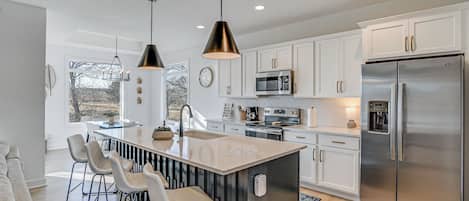 المنشأة من الداخل