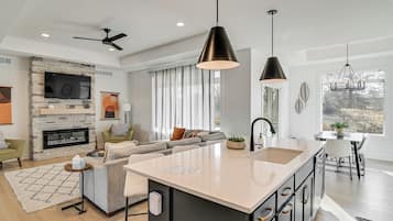 House (4 Bedrooms) | Interior