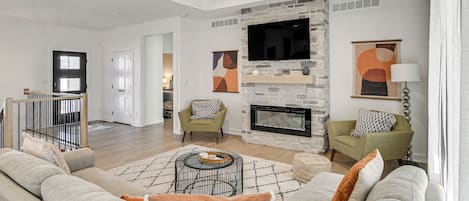 House (4 Bedrooms) | Front of property