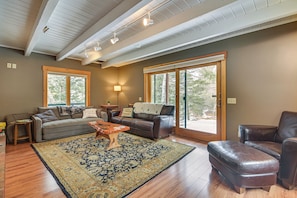 House (3 Bedrooms) | Interior - Riverfront! All-season Base 11 Mi to Sugarloaf Mtn (Kingfield)