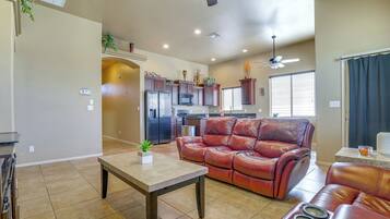 House (3 Bedrooms) | Interior