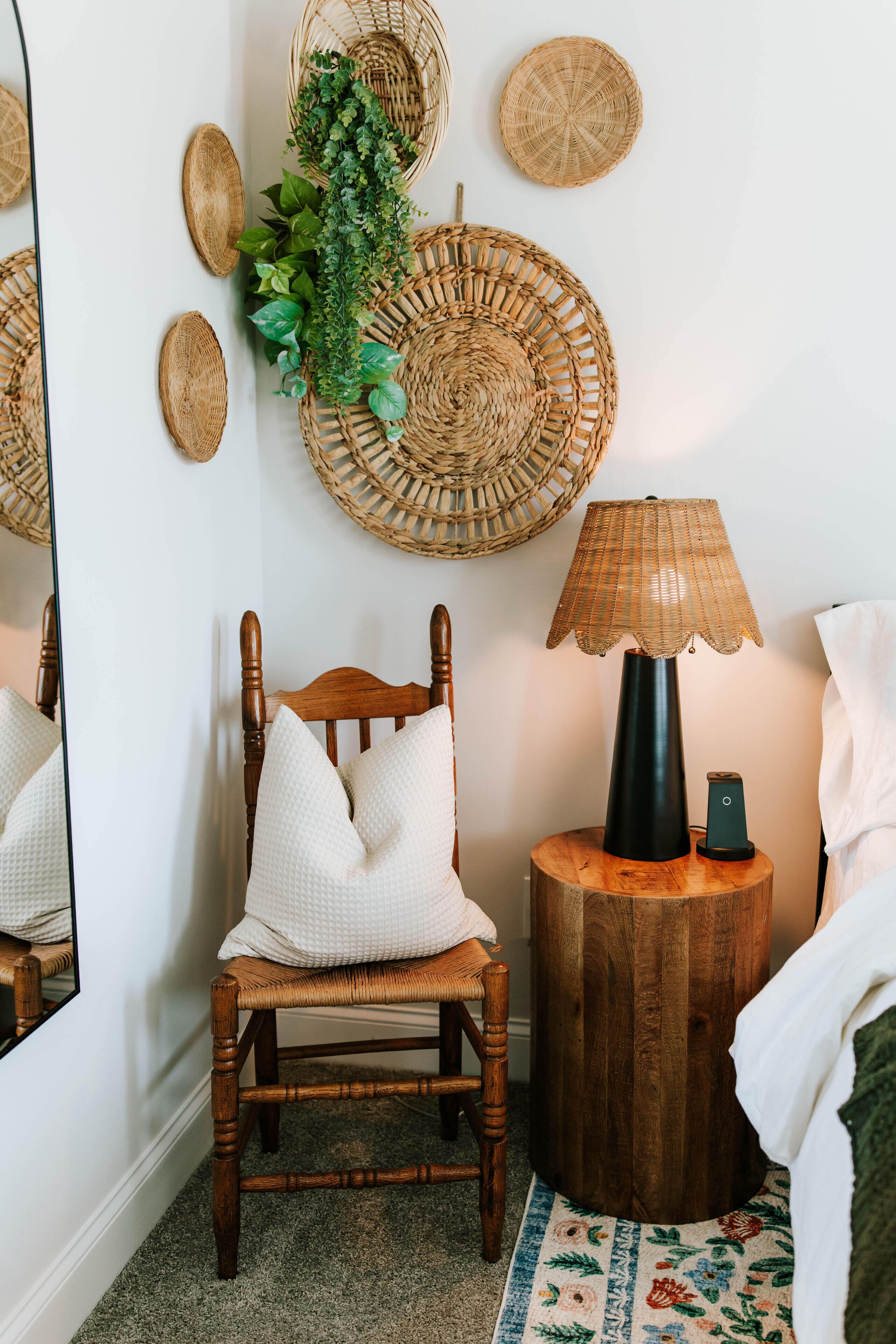 Iron/ironing board, travel crib, free WiFi, bed sheets