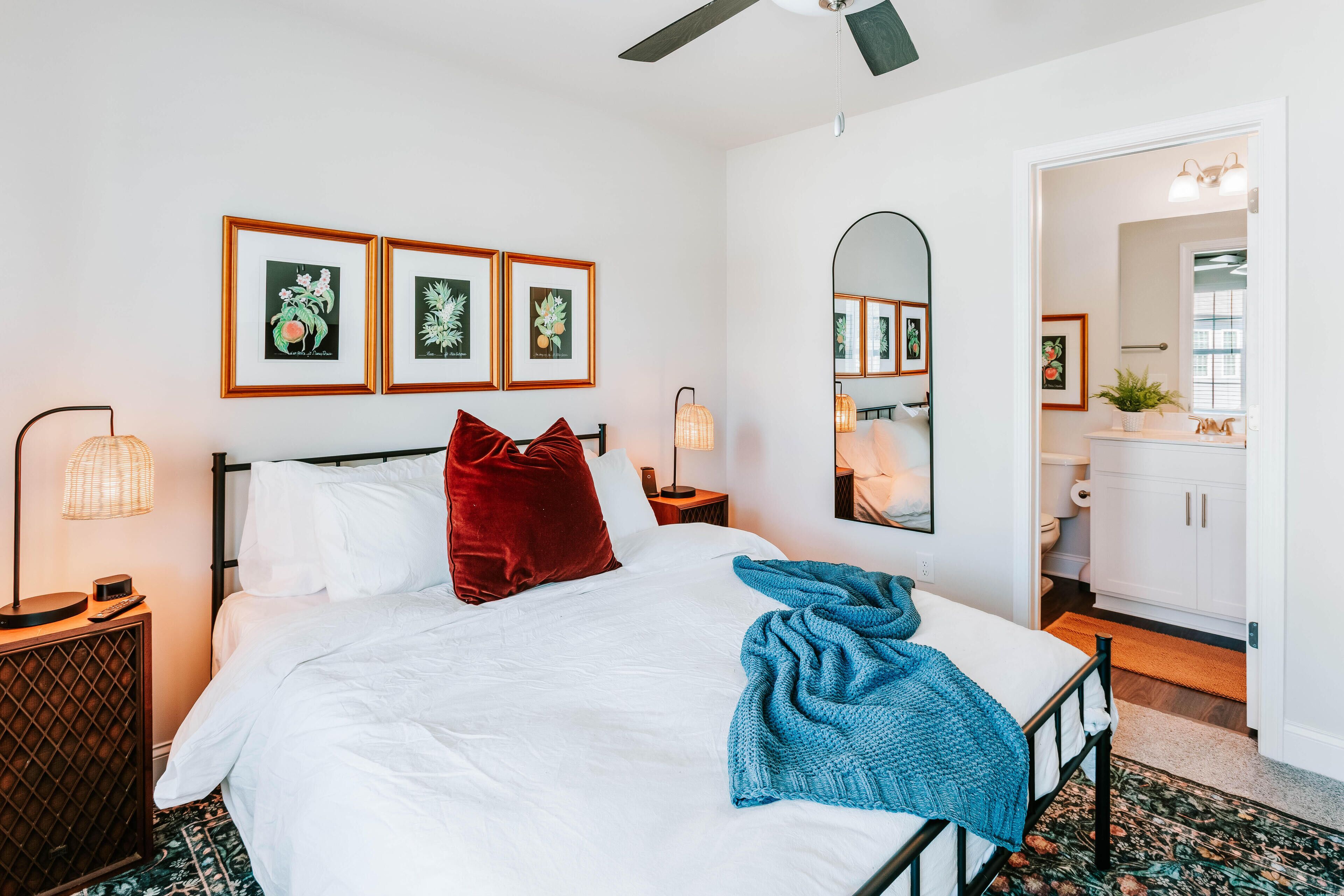 アイロン / アイロン台、旅行用ベビーベッド、WiFi (無料)、ベッドシーツ