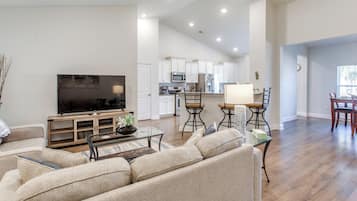 House (3 Bedrooms) | Front of property