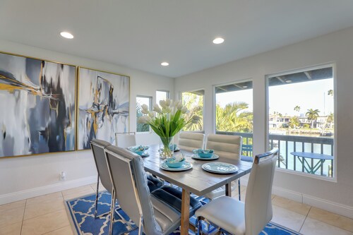 1 Block to Beach! Boutique Condo at Johns Pass
