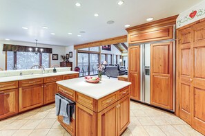 House (Multiple Bedrooms) | Interior