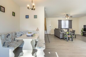 House (2 Bedrooms) | Interior