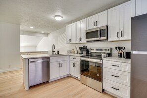 單棟房屋 (4 Bedrooms) | 內部