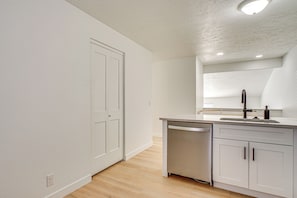 Talo (4 Bedrooms) | Sisätilat