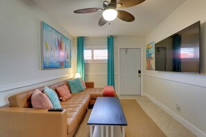 Apartment (2 Bedrooms) | Interior - Walk to Beach + Johns Pass: Waterfront Gem! (Madeira Beach)