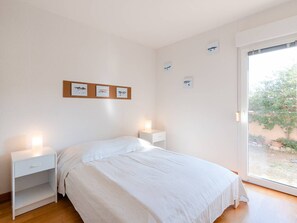 4 bedrooms