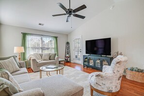 Interior - Pool & Hot Tub Access: True Blue Golf Resort Condo (Pawleys Island)